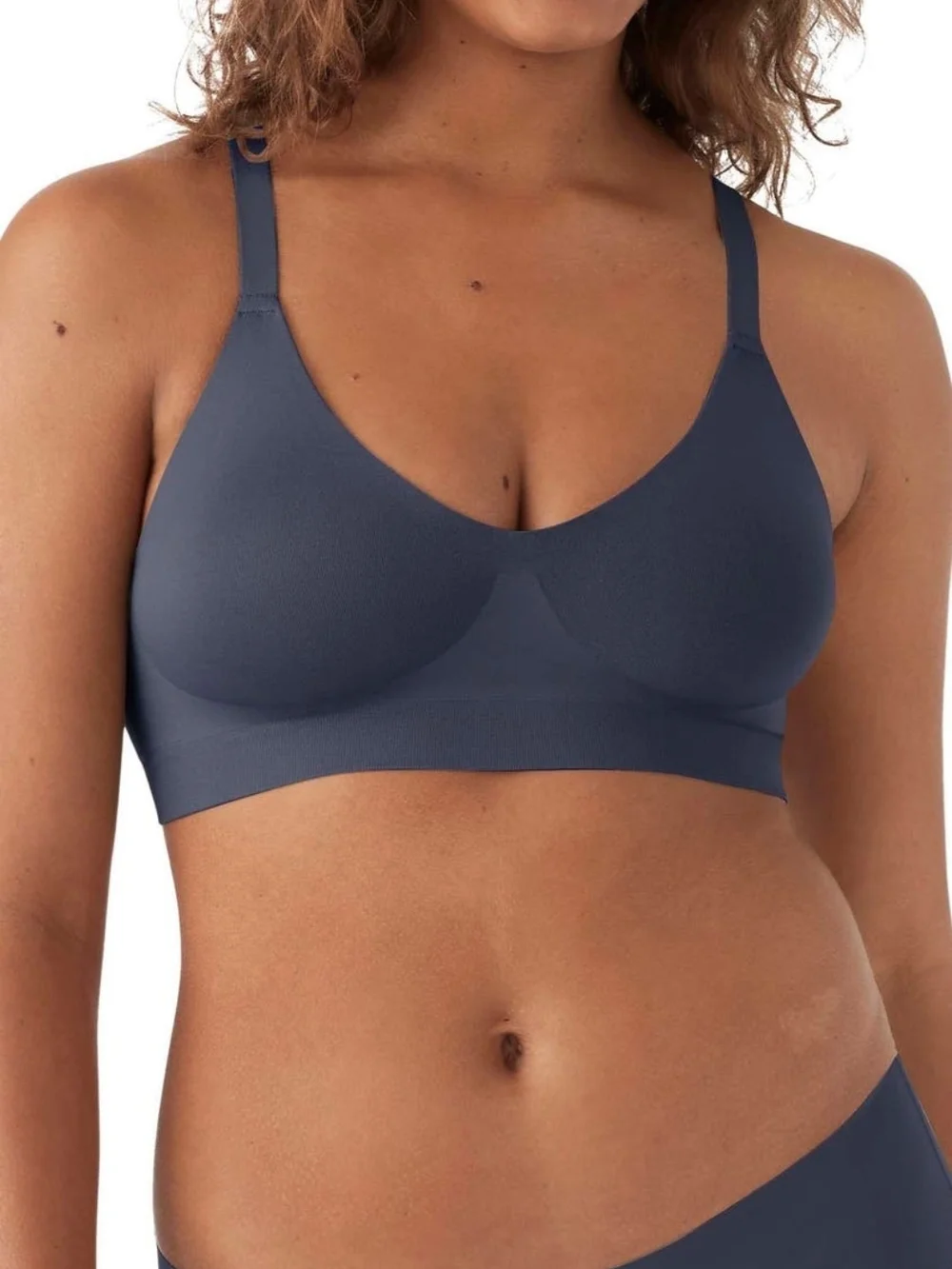 True & Co Soft Form Wireless V-Neck Bralette Size Medium NWOT Smoothing Comfort